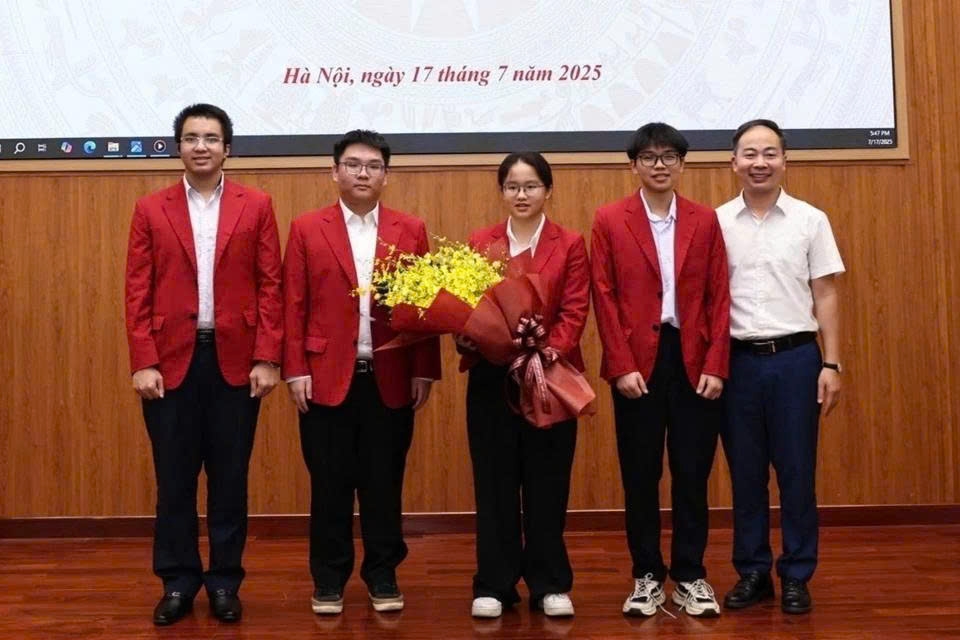 Vietnam ranks among Top 10 at 2025 International Biology Olympiad